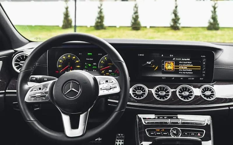 How Much Does Mercedes Repair Cost vs. the Dealership?
